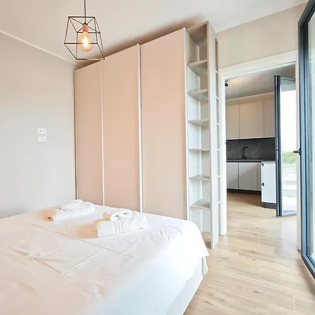 Apartment Elimo House Bari