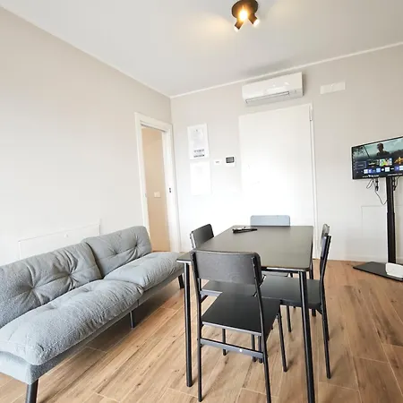 Elimo House Bari