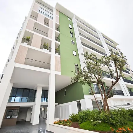 Elimo House * Bari