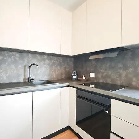 Elimo House Bari