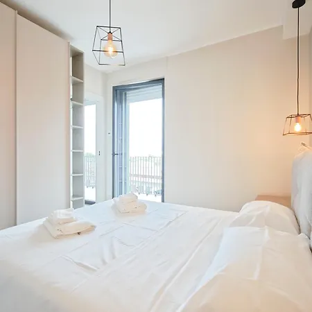 Elimo House *
